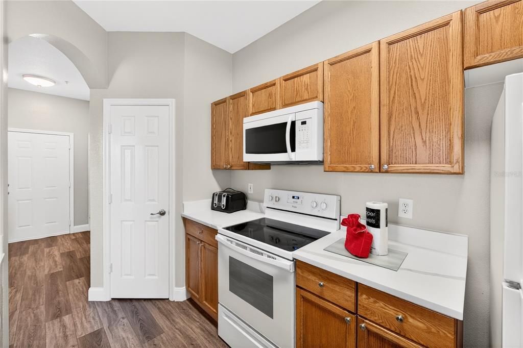 For Sale: $249,900 (3 beds, 2 baths, 1268 Square Feet)