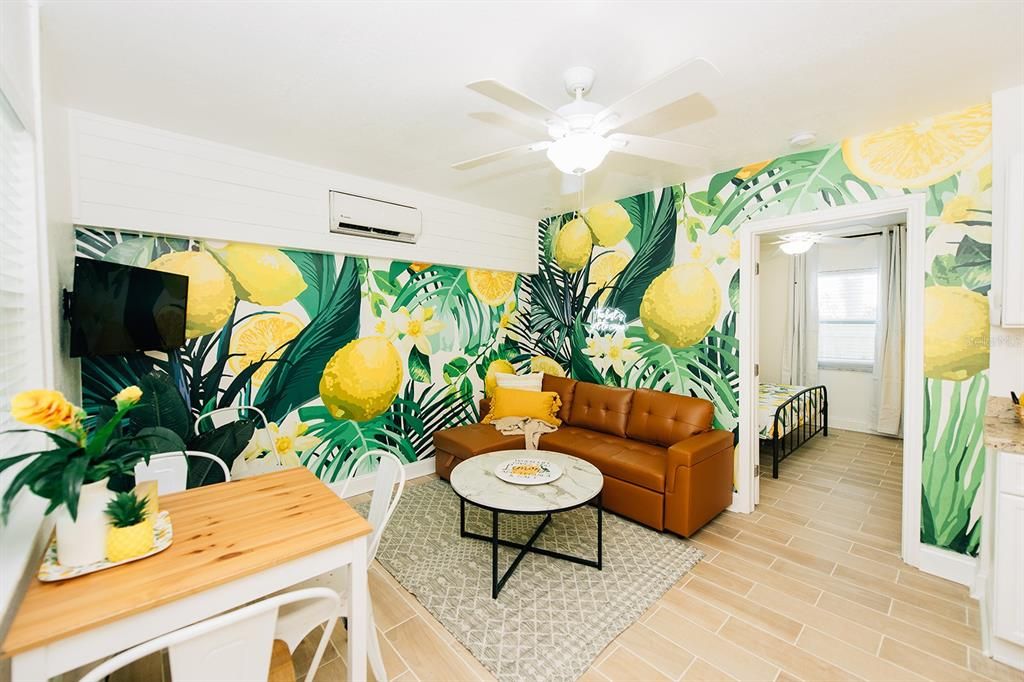 For Rent: $2,450 (1 beds, 1 baths, 700 Square Feet)