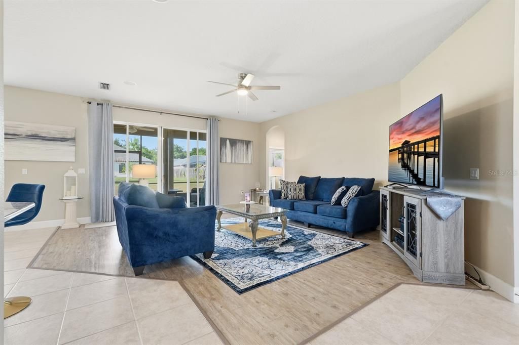 En Venta: $485,000 (5 camas, 3 baños, 3093 Pies cuadrados)