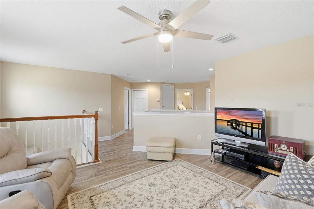 En Venta: $485,000 (5 camas, 3 baños, 3093 Pies cuadrados)