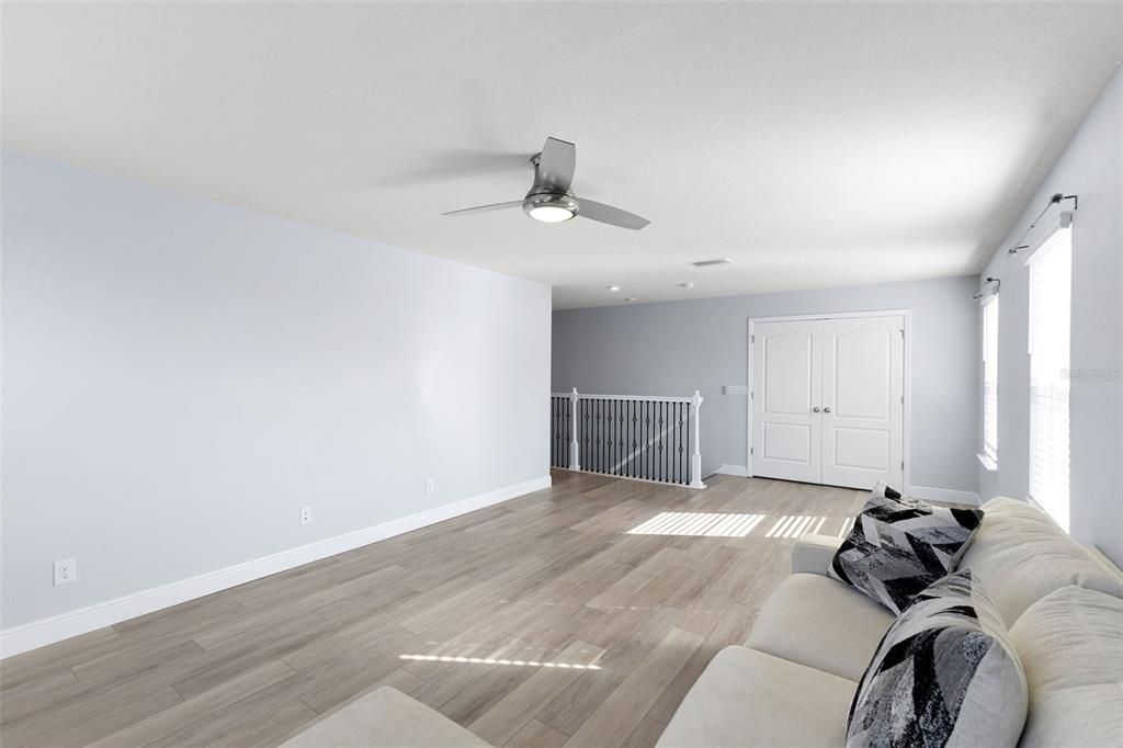 En Venta: $750,000 (5 camas, 3 baños, 3280 Pies cuadrados)