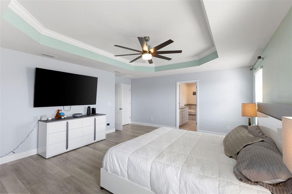 En Venta: $750,000 (5 camas, 3 baños, 3280 Pies cuadrados)