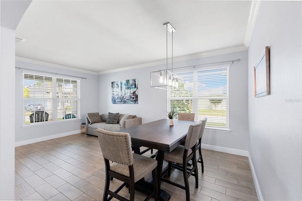 En Venta: $750,000 (5 camas, 3 baños, 3280 Pies cuadrados)