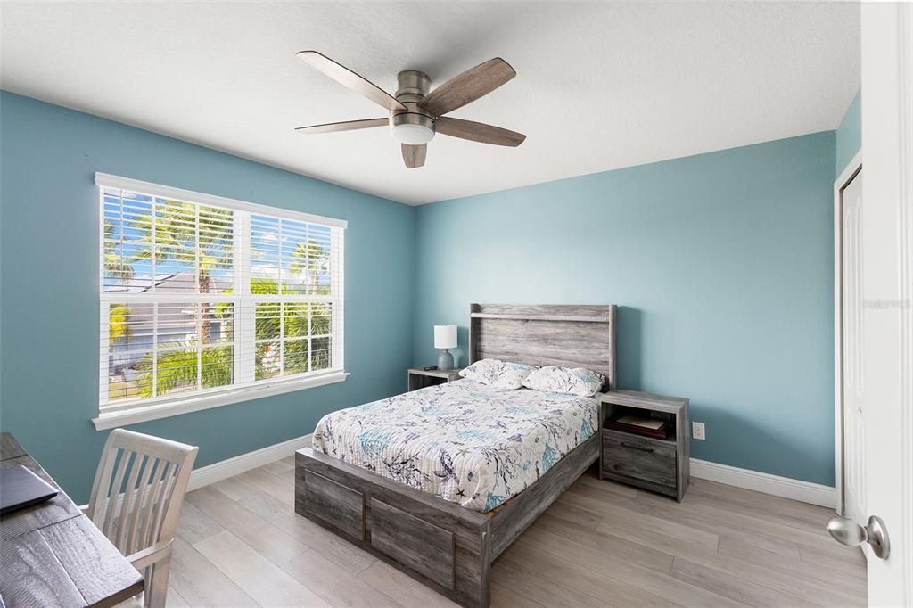 En Venta: $750,000 (5 camas, 3 baños, 3280 Pies cuadrados)