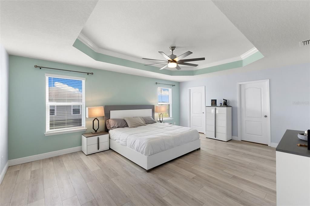 En Venta: $750,000 (5 camas, 3 baños, 3280 Pies cuadrados)