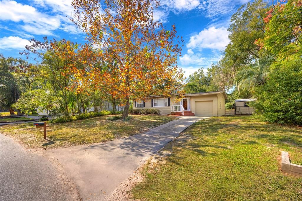 待售: $239,000 (2 贝兹, 1 浴室, 882 平方英尺)