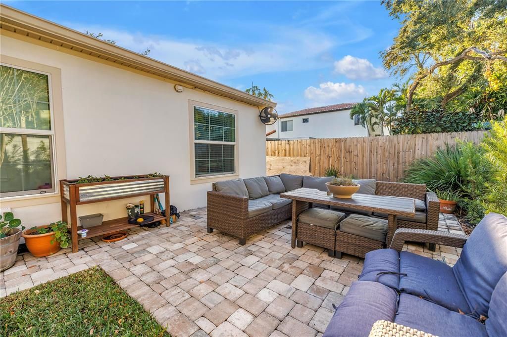 待售: $959,000 (3 贝兹, 3 浴室, 1663 平方英尺)