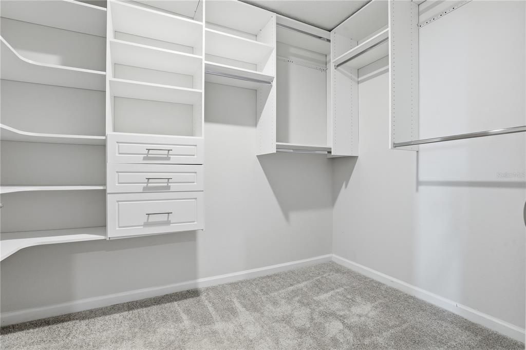 En Venta: $799,000 (4 camas, 3 baños, 3297 Pies cuadrados)