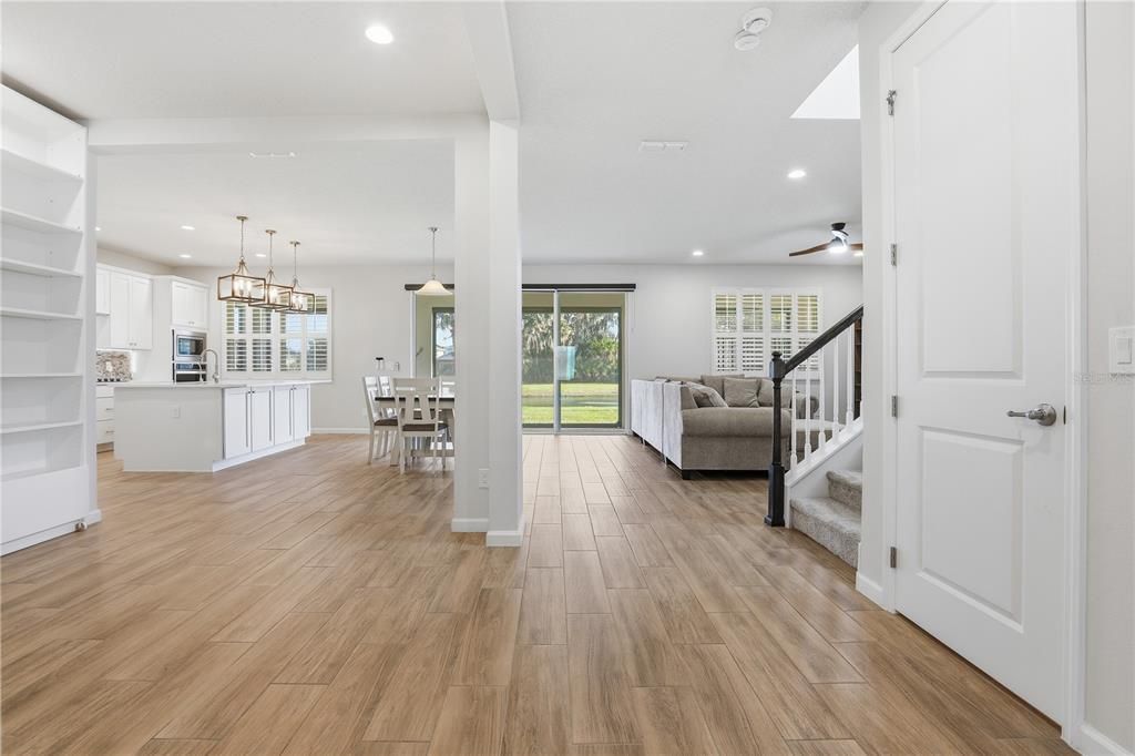 En Venta: $799,000 (4 camas, 3 baños, 3297 Pies cuadrados)