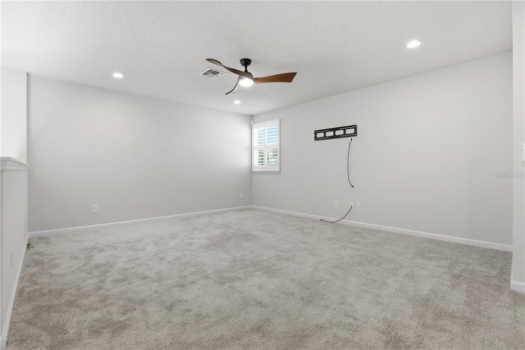 En Venta: $799,000 (4 camas, 3 baños, 3297 Pies cuadrados)