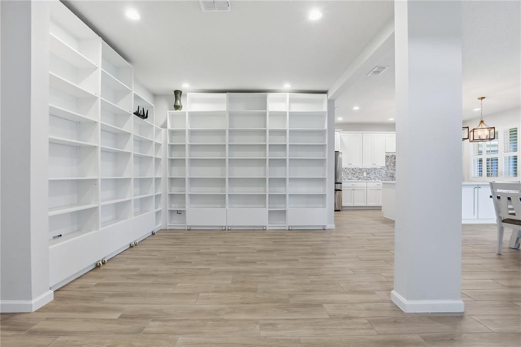 En Venta: $799,000 (4 camas, 3 baños, 3297 Pies cuadrados)