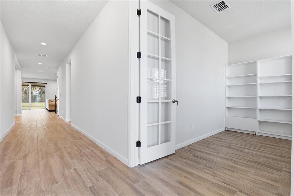 En Venta: $799,000 (4 camas, 3 baños, 3297 Pies cuadrados)