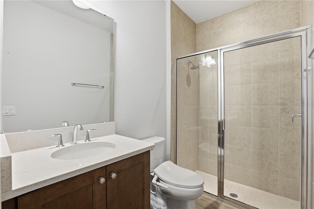 En Venta: $799,000 (4 camas, 3 baños, 3297 Pies cuadrados)