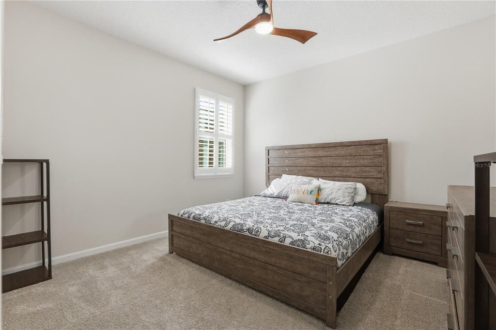 En Venta: $799,000 (4 camas, 3 baños, 3297 Pies cuadrados)