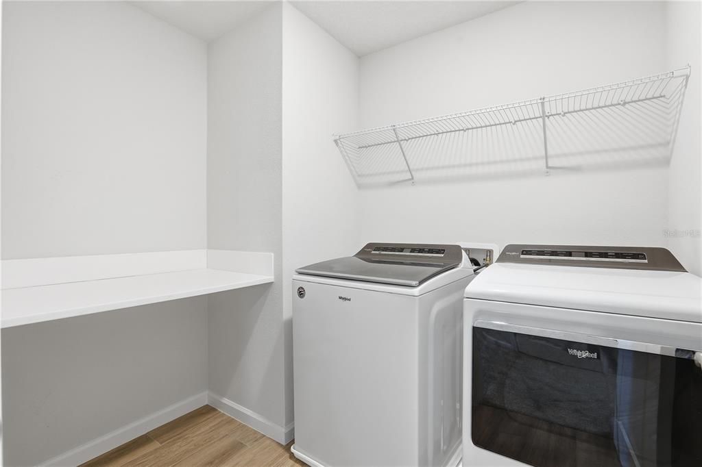 En Venta: $799,000 (4 camas, 3 baños, 3297 Pies cuadrados)