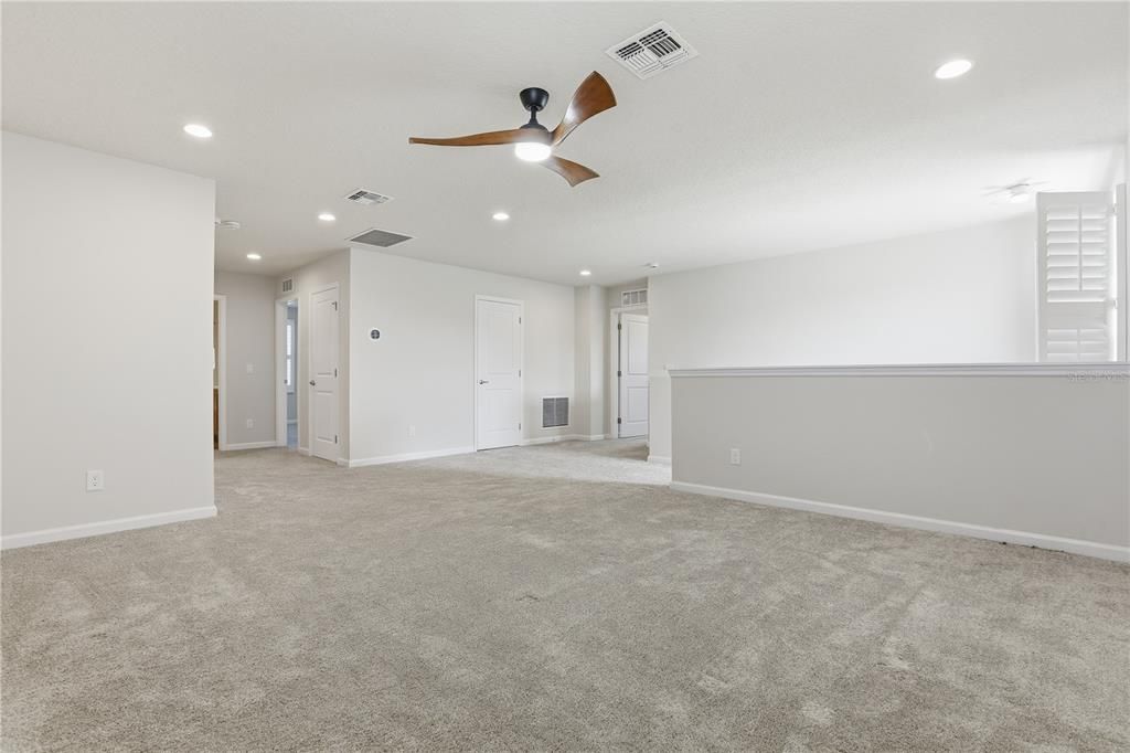 En Venta: $799,000 (4 camas, 3 baños, 3297 Pies cuadrados)