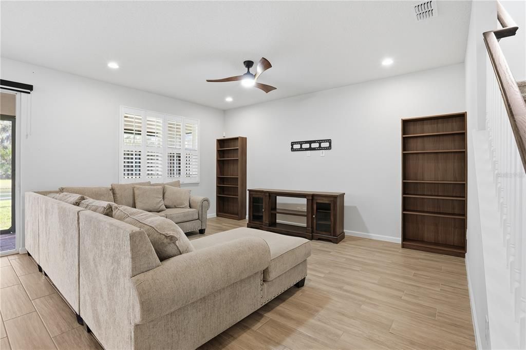 En Venta: $799,000 (4 camas, 3 baños, 3297 Pies cuadrados)