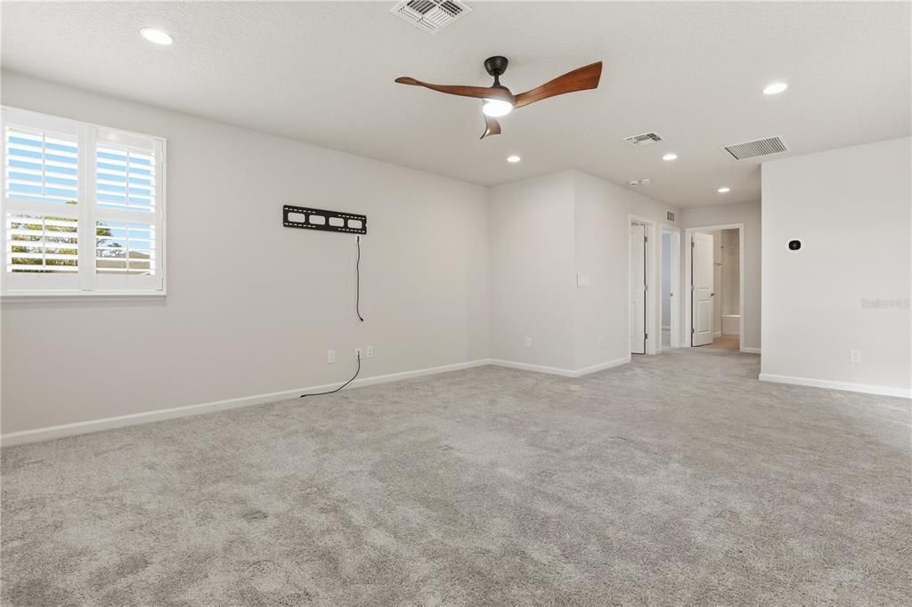 En Venta: $799,000 (4 camas, 3 baños, 3297 Pies cuadrados)