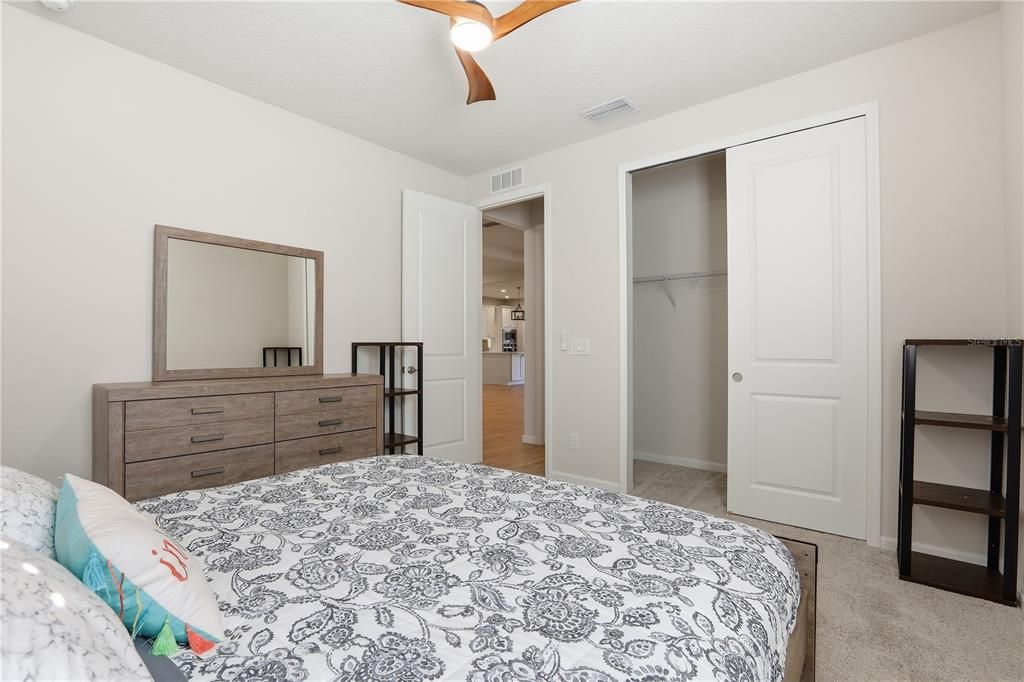 En Venta: $799,000 (4 camas, 3 baños, 3297 Pies cuadrados)