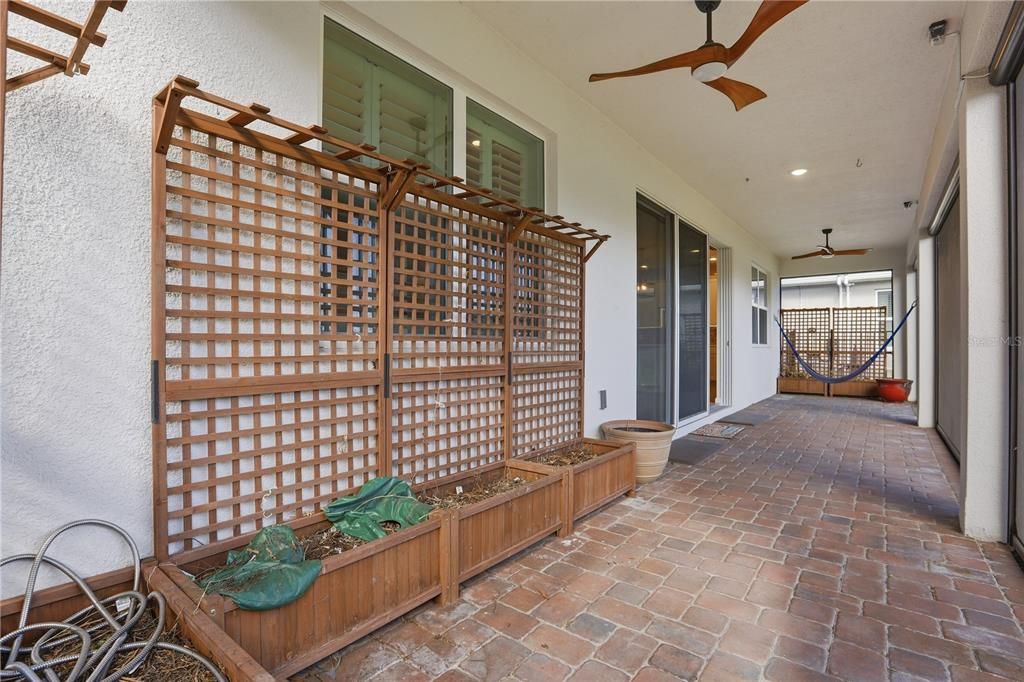 En Venta: $799,000 (4 camas, 3 baños, 3297 Pies cuadrados)