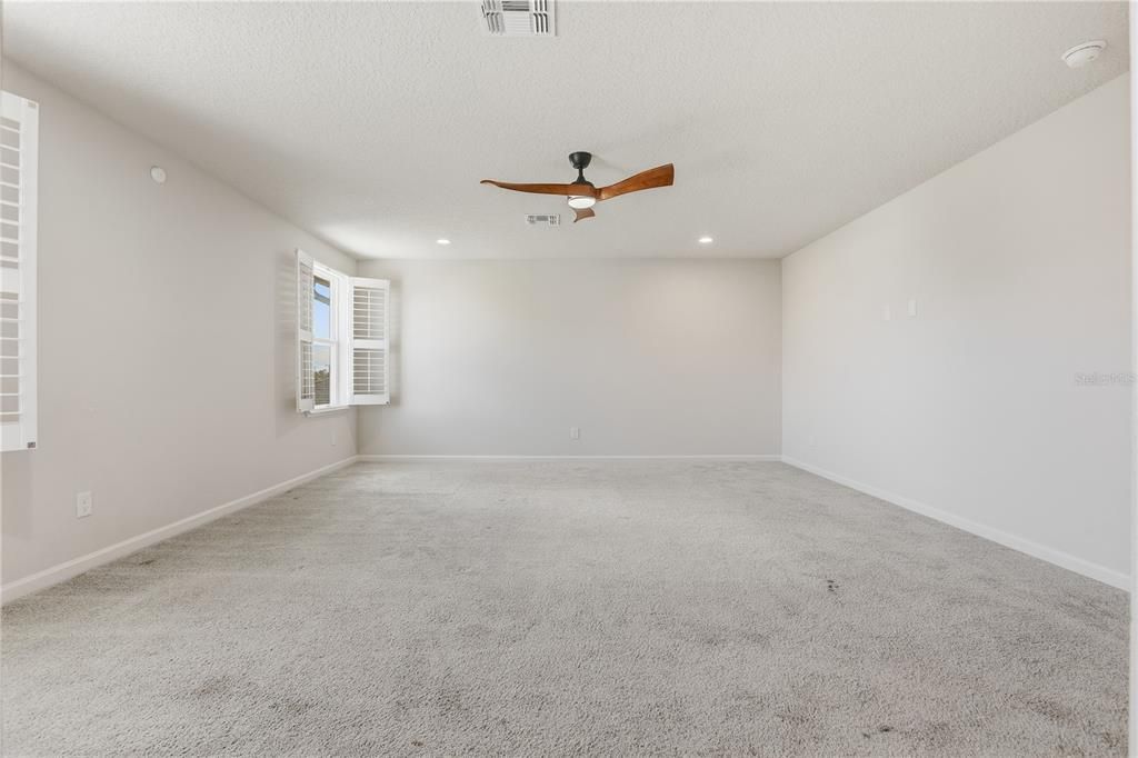 En Venta: $799,000 (4 camas, 3 baños, 3297 Pies cuadrados)