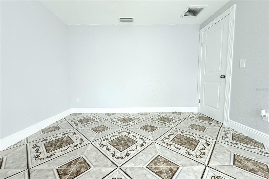 На продажу: $649,999 (4 спален, 3 ванн, 1976 Квадратных фут)