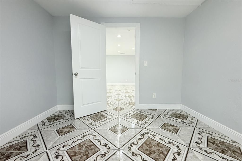 На продажу: $649,999 (4 спален, 3 ванн, 1976 Квадратных фут)