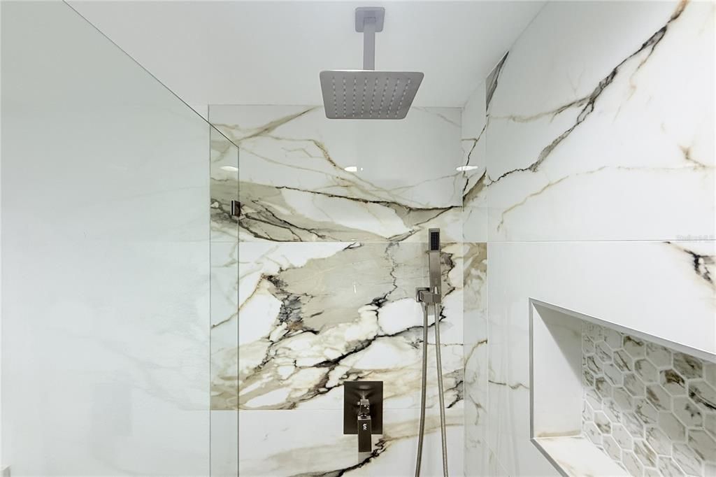 На продажу: $649,999 (4 спален, 3 ванн, 1976 Квадратных фут)