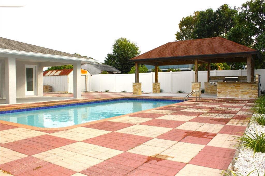 На продажу: $649,999 (4 спален, 3 ванн, 1976 Квадратных фут)