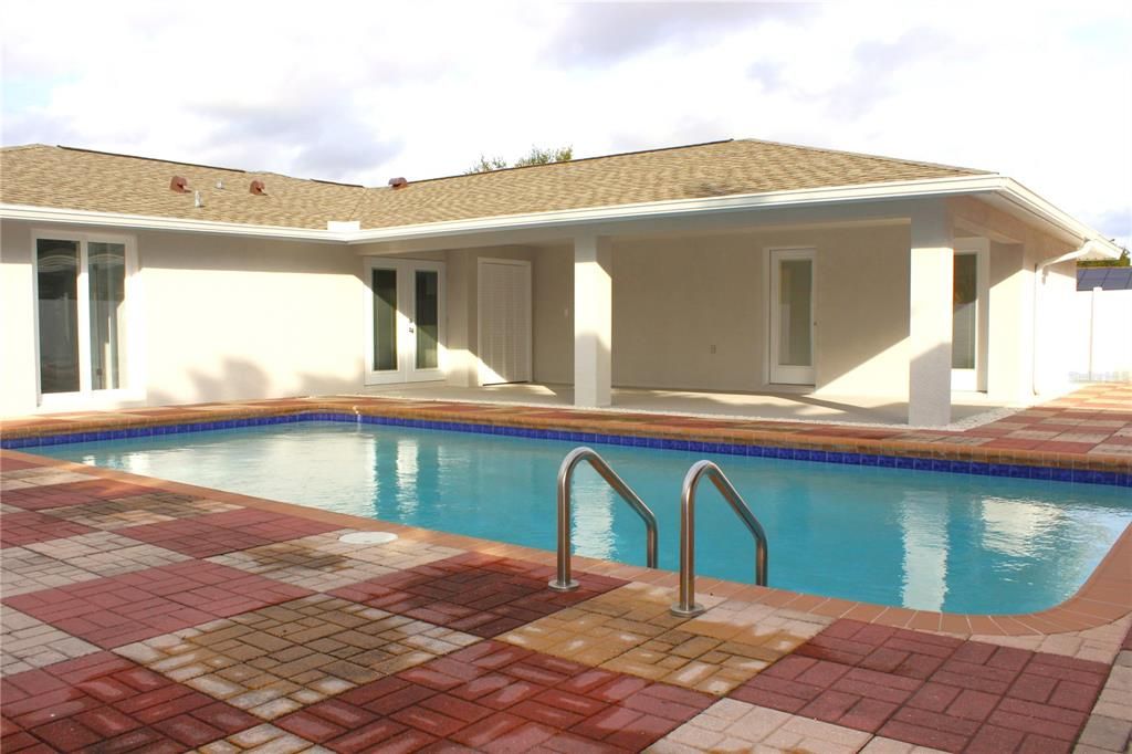 На продажу: $649,999 (4 спален, 3 ванн, 1976 Квадратных фут)