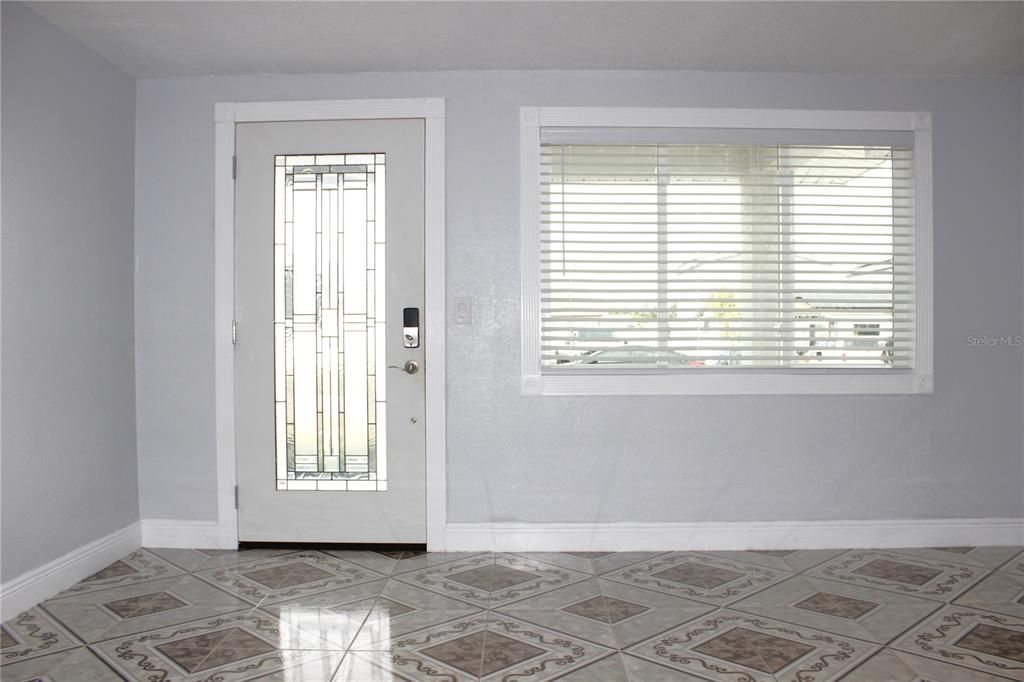 На продажу: $649,999 (4 спален, 3 ванн, 1976 Квадратных фут)