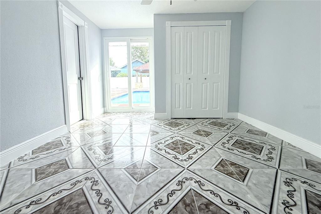 На продажу: $649,999 (4 спален, 3 ванн, 1976 Квадратных фут)