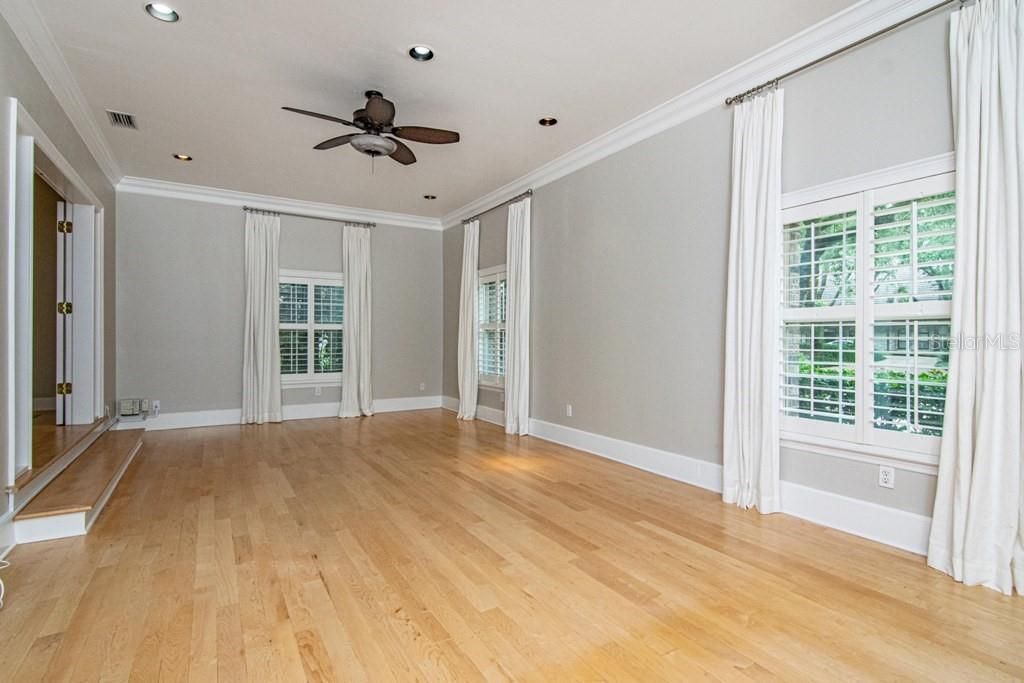 В аренду: $8,250 (4 спален, 4 ванн, 3305 Квадратных фут)