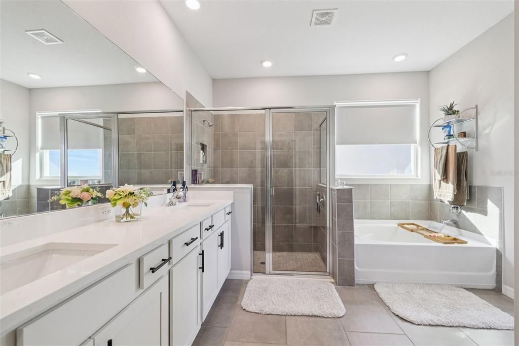 待售: $614,900 (4 贝兹, 3 浴室, 2828 平方英尺)