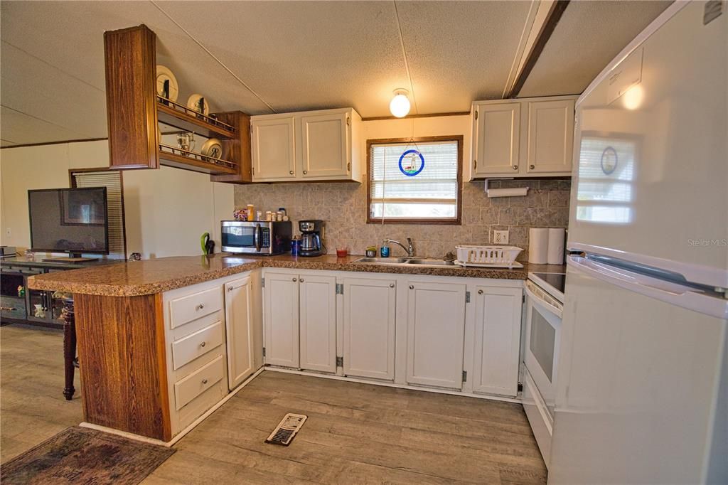 En Venta: $139,000 (2 camas, 2 baños, 1315 Pies cuadrados)