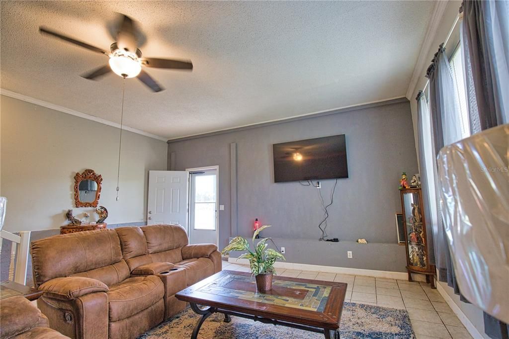 En Venta: $139,000 (2 camas, 2 baños, 1315 Pies cuadrados)