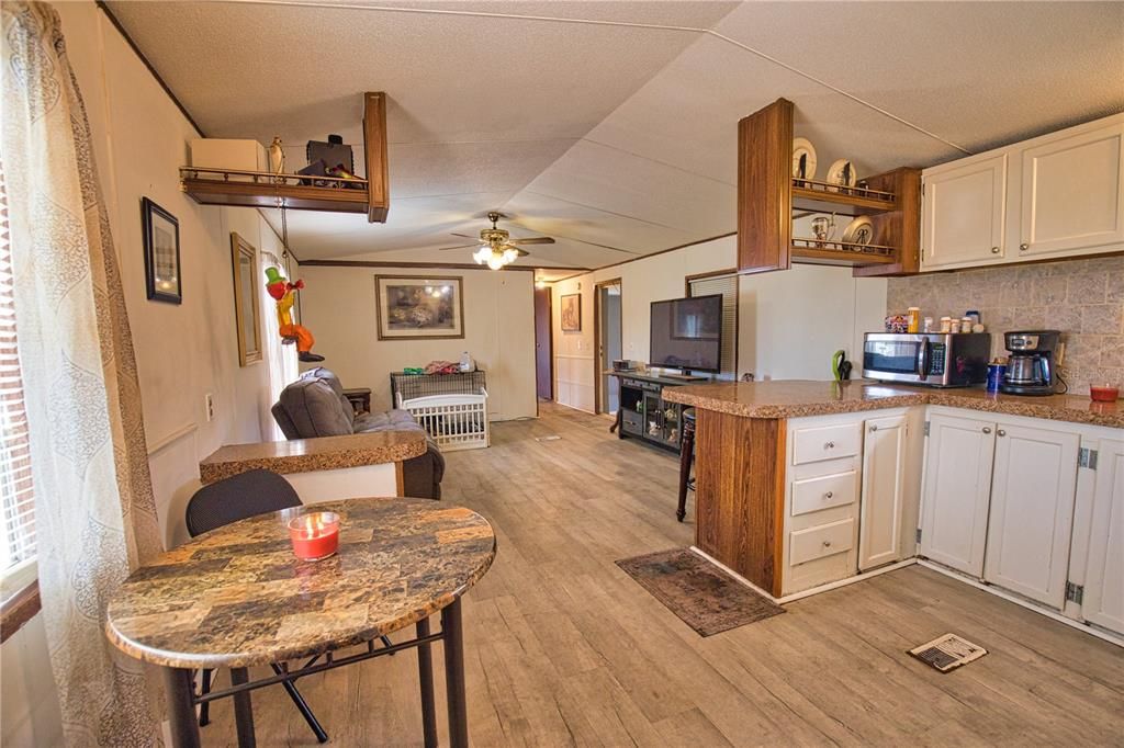 En Venta: $139,000 (2 camas, 2 baños, 1315 Pies cuadrados)