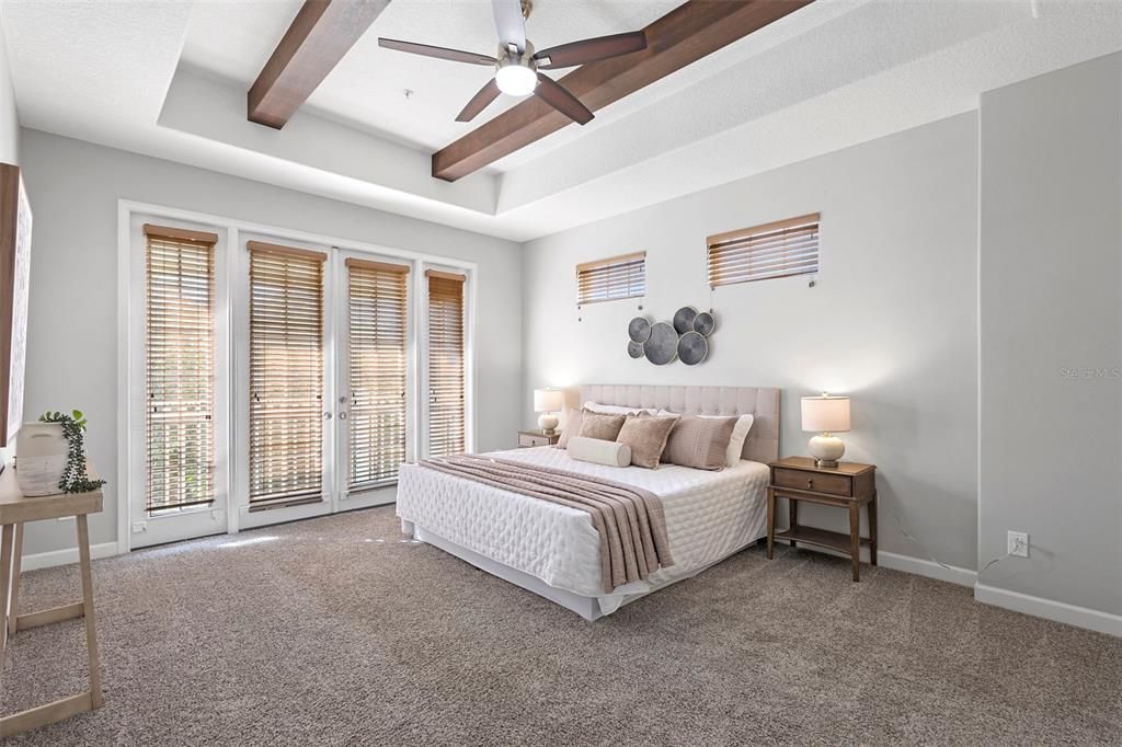 En Venta: $440,000 (3 camas, 3 baños, 2312 Pies cuadrados)