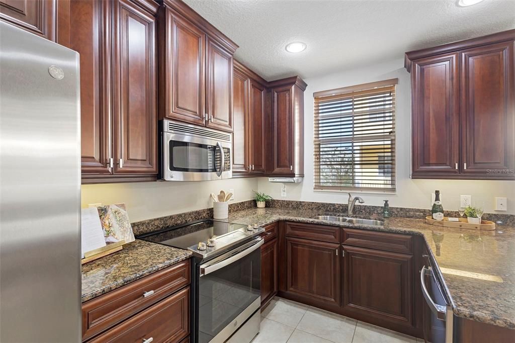 En Venta: $440,000 (3 camas, 3 baños, 2312 Pies cuadrados)