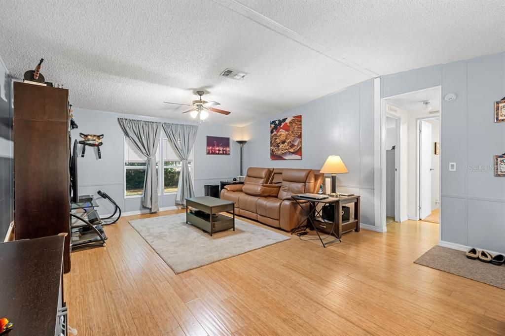 En Venta: $225,000 (3 camas, 2 baños, 1485 Pies cuadrados)