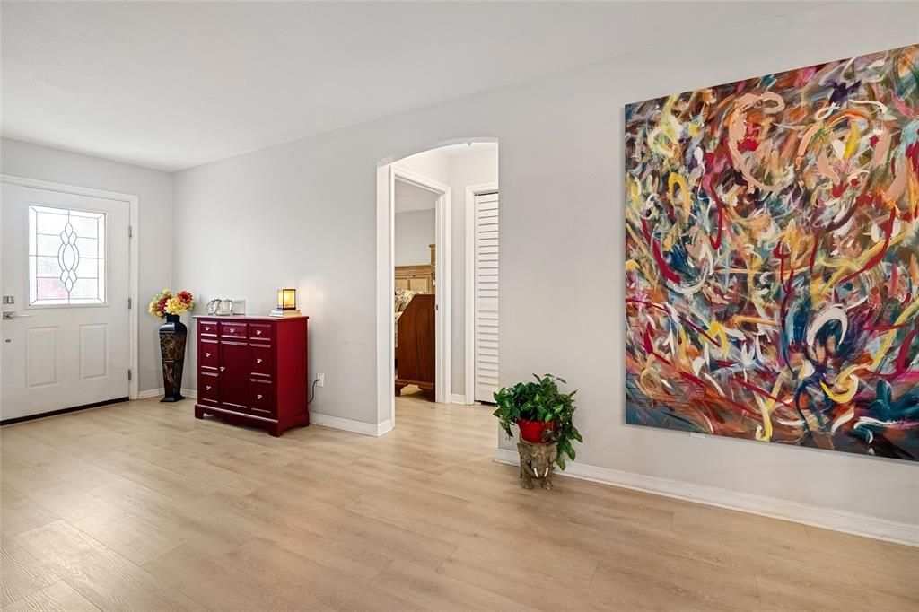 待售: $329,900 (2 贝兹, 2 浴室, 1314 平方英尺)