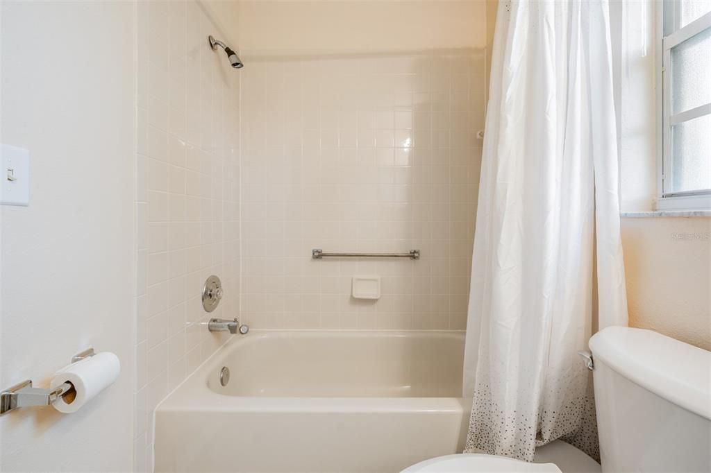 En Renta: $2,500 (3 camas, 2 baños, 1465 Pies cuadrados)