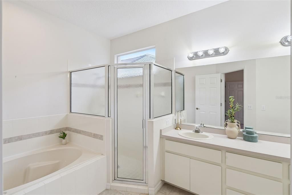 En Venta: $375,000 (3 camas, 2 baños, 1688 Pies cuadrados)