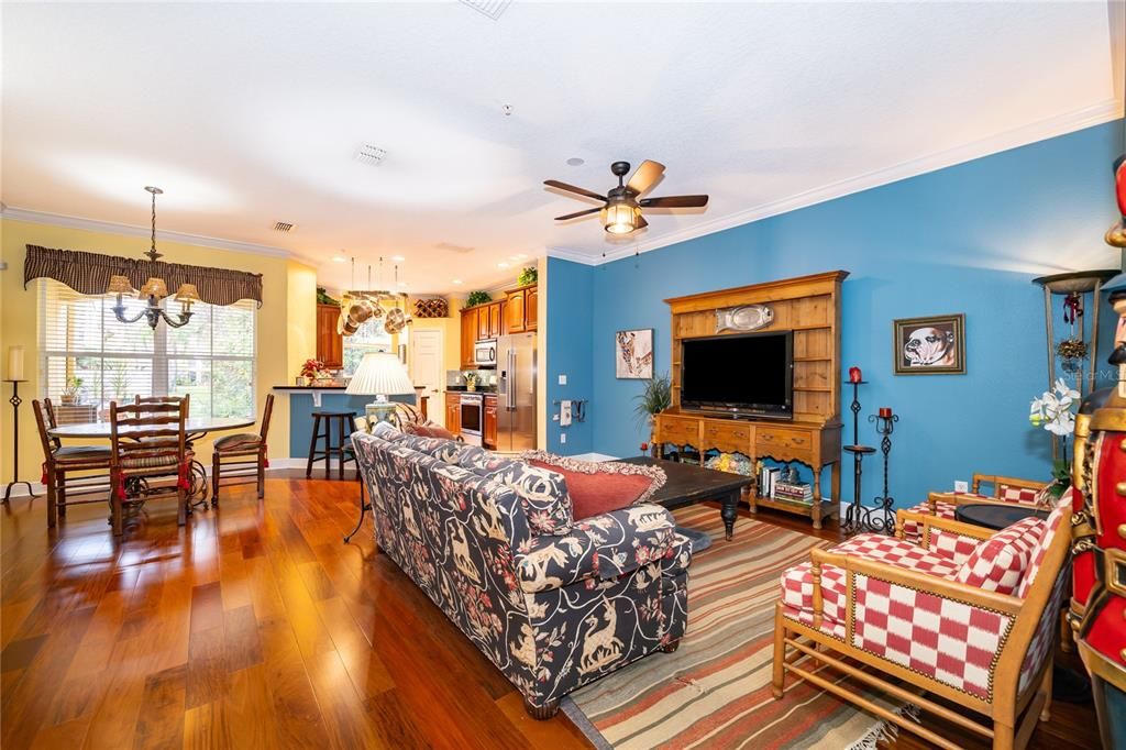 待售: $355,000 (3 贝兹, 2 浴室, 1671 平方英尺)