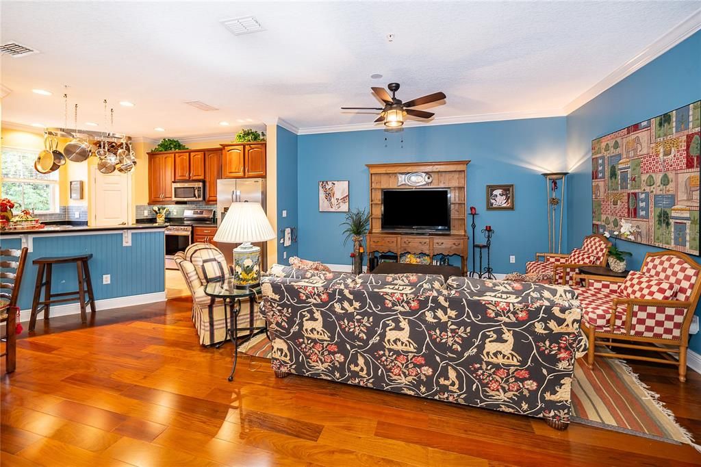 待售: $355,000 (3 贝兹, 2 浴室, 1671 平方英尺)