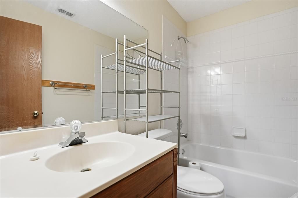 待售: $260,000 (3 贝兹, 2 浴室, 1268 平方英尺)