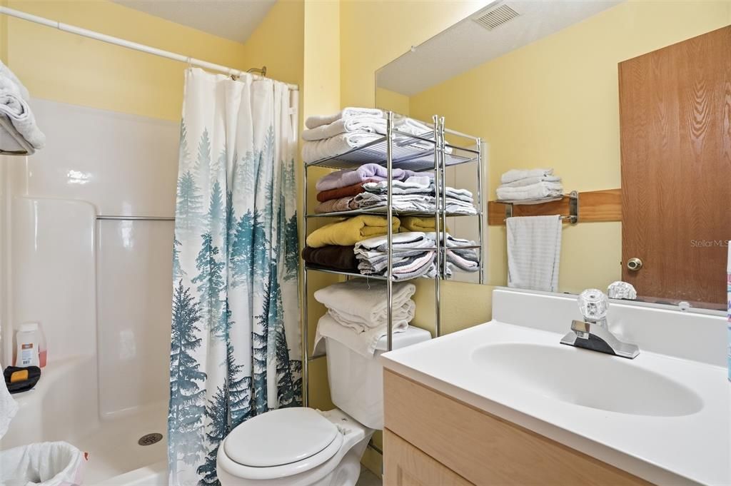 待售: $260,000 (3 贝兹, 2 浴室, 1268 平方英尺)