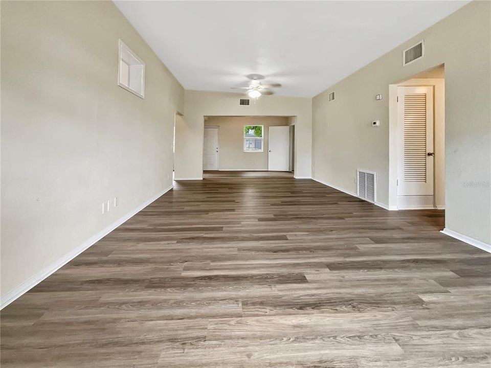 En Venta: $309,000 (3 camas, 1 baños, 1403 Pies cuadrados)