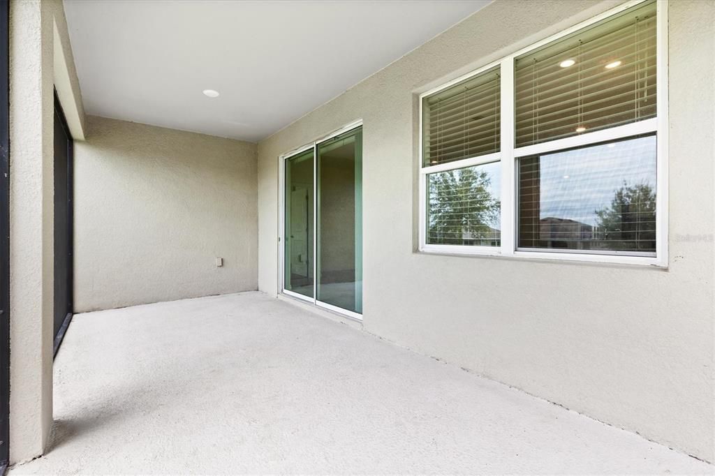 En Renta: $2,400 (4 camas, 2 baños, 2031 Pies cuadrados)