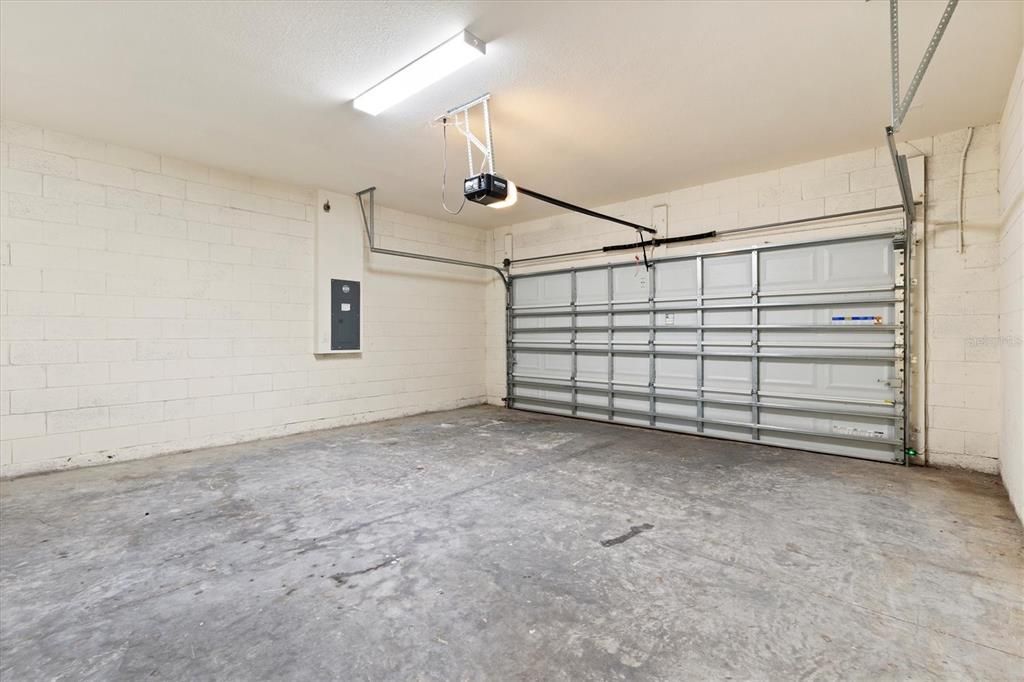 En Renta: $2,400 (4 camas, 2 baños, 2031 Pies cuadrados)